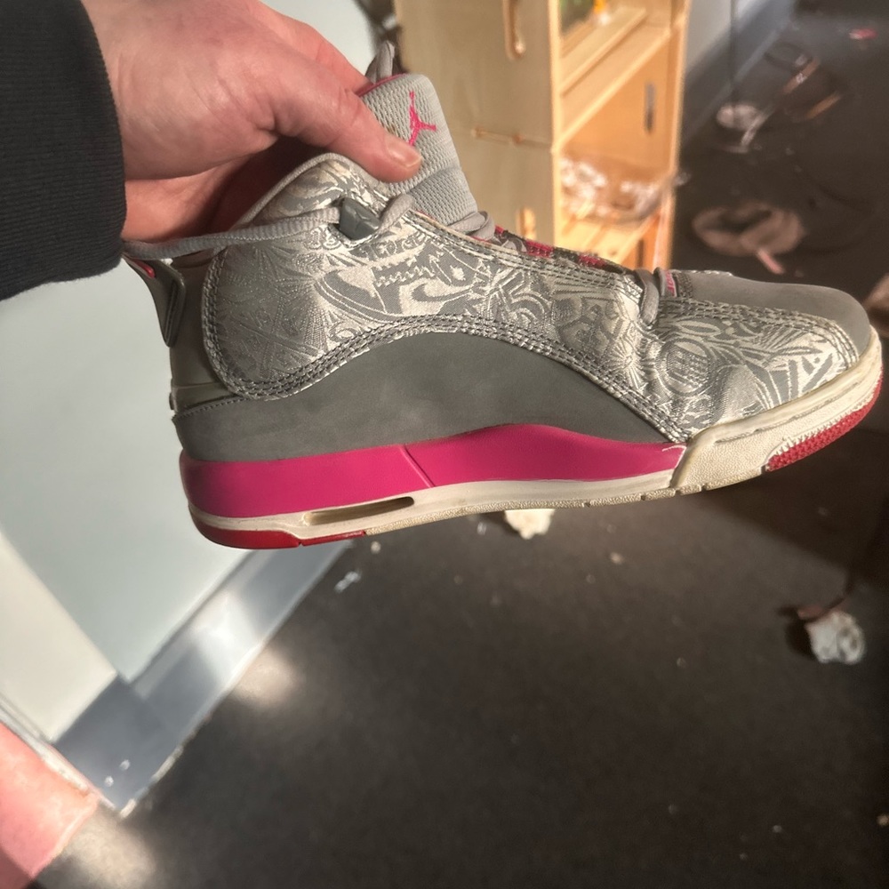 Girls shoes